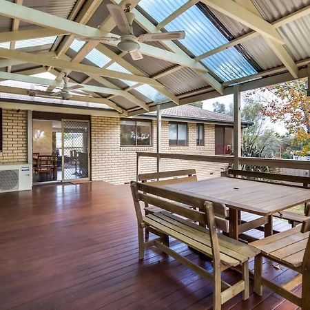 Spacious And Restful Holiday Home With Backyard Weetangerra Exterior foto